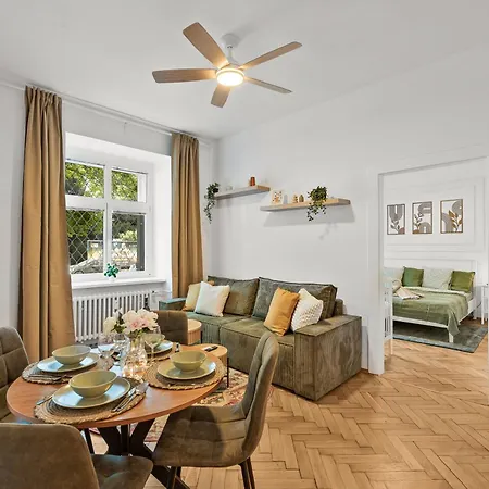 Elegant Old Town 2br With Parking * Μπρατισλάβα