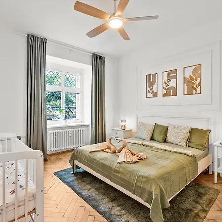 アパート Elegant Old Town 2br With Parking