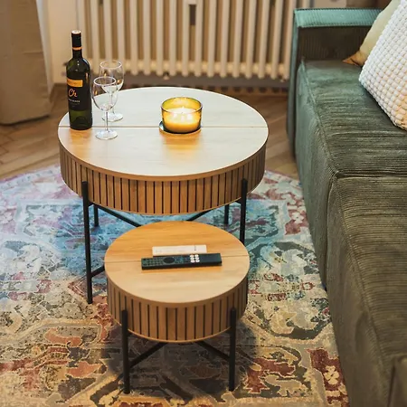 Elegant Old Town 2br With Parking