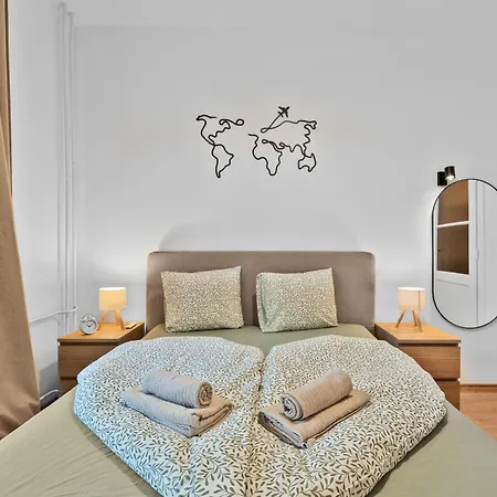 Elegant Old Town 2br With Parking アパート *